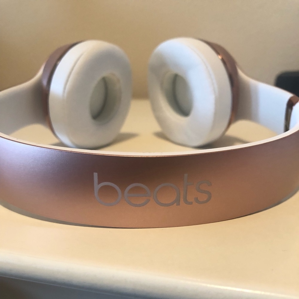 🚫SOLD🚫 Rose Gold Beats Solo 3 Headphones